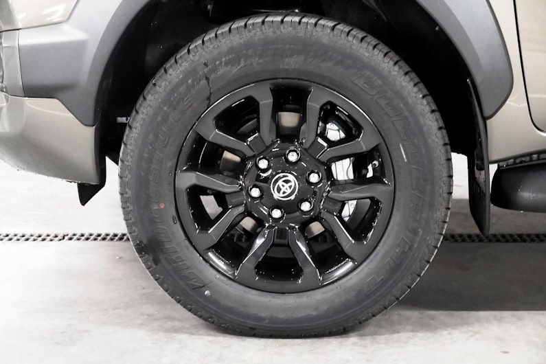 Vehicle image TOYOTA HI-LUX