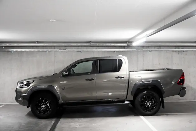Toyota Hilux Double Cab.-Pick-up 2.8 D-4D 204 Invincible MHEV