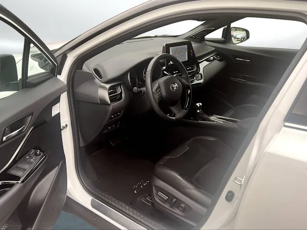 Toyota C-HR 2.0 VVTi HSD Move