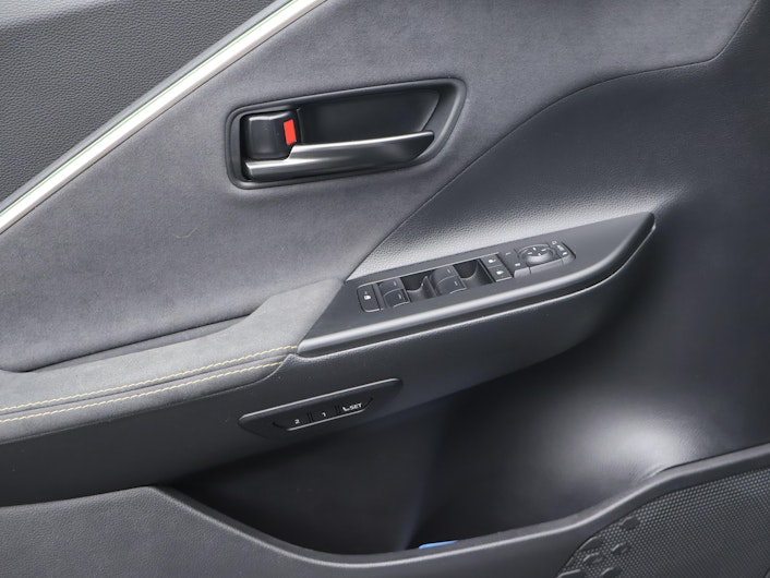 Vehicle image TOYOTA C-HR