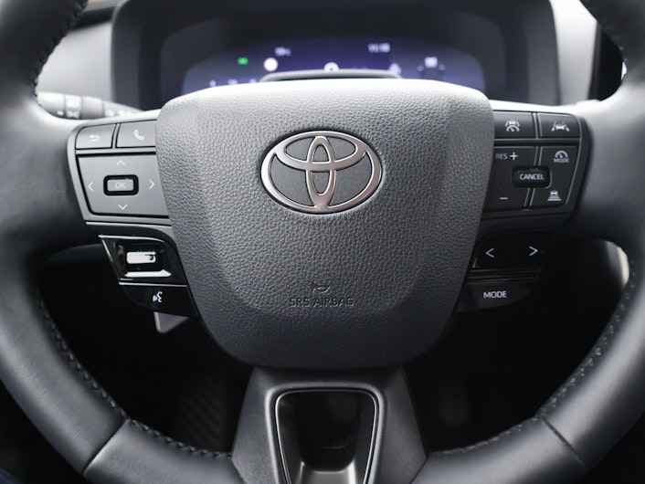 Vehicle image TOYOTA C-HR
