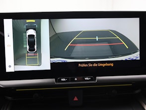 Vehicle image TOYOTA C-HR 2.0 PHEV Style Premiere