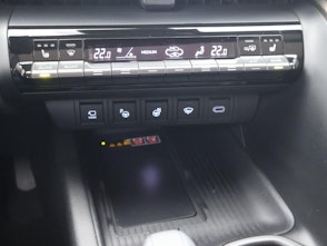 Vehicle image TOYOTA C-HR 2.0 PHEV Style Premiere