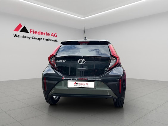 Vehicle image 4 Vehicle image 4