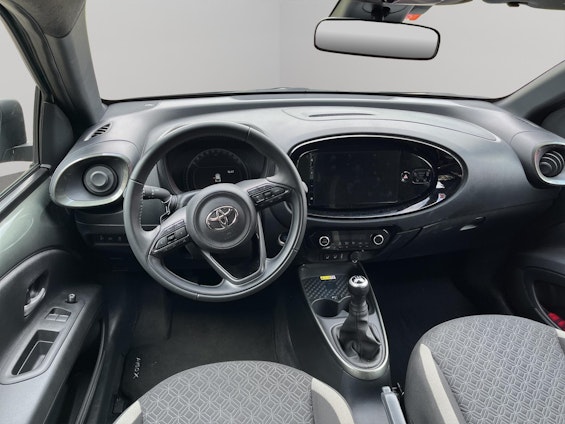 Vehicle image 6 Vehicle image 6