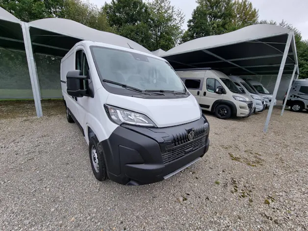 Peugeot Boxer 330 L2H1 2.2 BlueHDi 140PS