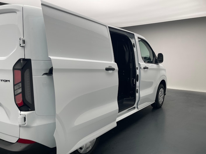 Vehicle image FORD TRANSIT CUSTOM