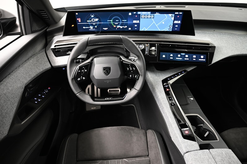 Vehicle image PEUGEOT 5008