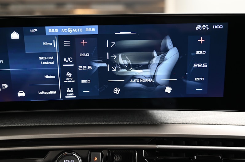 Vehicle image PEUGEOT 5008