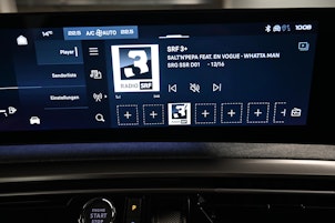 Vehicle image PEUGEOT 5008 1.6 PHEV Allure