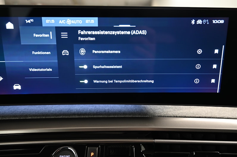 Vehicle image PEUGEOT 5008