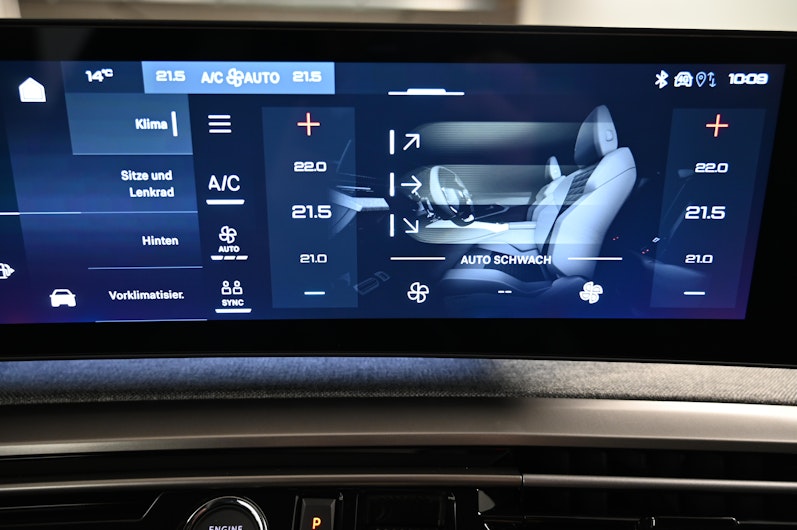 Vehicle image PEUGEOT 5008