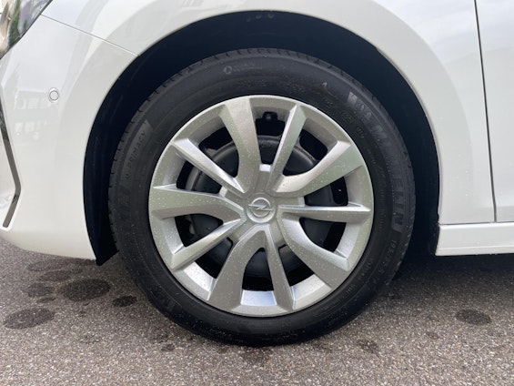 Vehicle image 12 Vehicle image 12