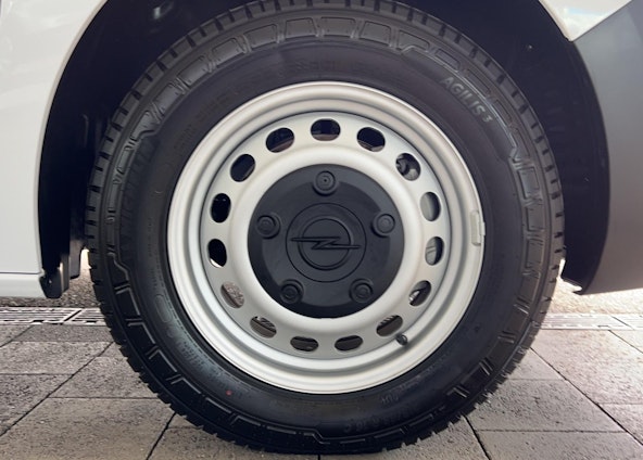 Vehicle image 8 Vehicle image 8