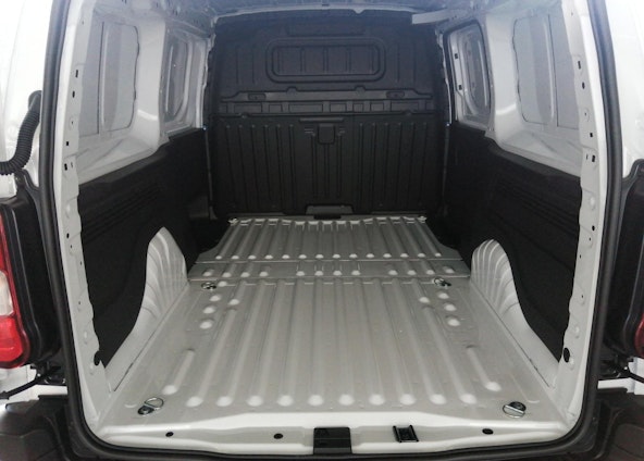 Vehicle image 7 Vehicle image 7