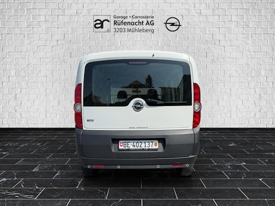 Vehicle image 3 Vehicle image 3