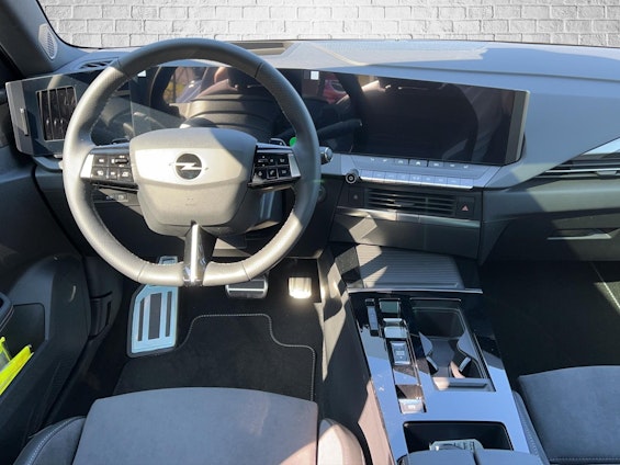 Vehicle image 5 Vehicle image 5