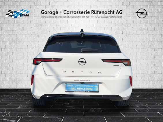 Vehicle image 3 Vehicle image 3