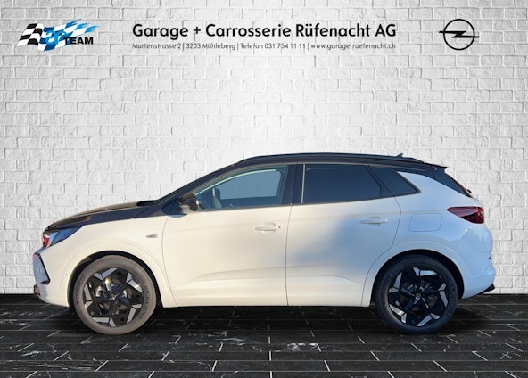 Vehicle image 4 Vehicle image 4