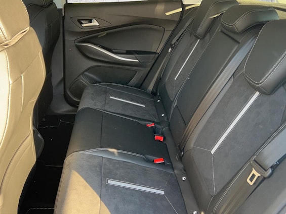 Vehicle image 7 Vehicle image 7