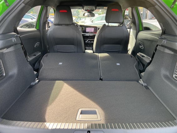 Vehicle image 9 Vehicle image 9