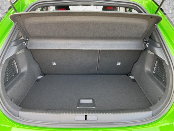 Vehicle image 8 Vehicle image 8