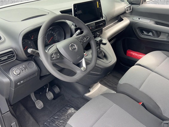 Vehicle image 5 Vehicle image 5