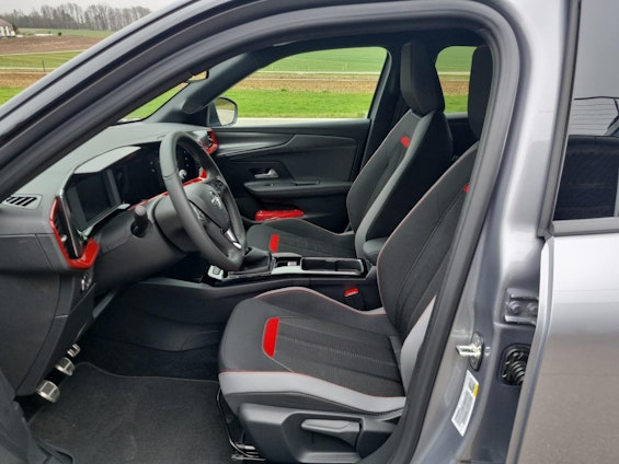 Vehicle image 6 Vehicle image 6