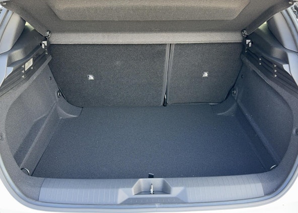 Vehicle image 8 Vehicle image 8