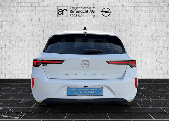 Vehicle image 3 Vehicle image 3