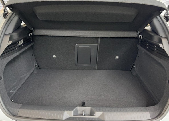 Vehicle image 8 Vehicle image 8