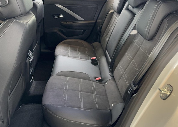 Vehicle image 7 Vehicle image 7