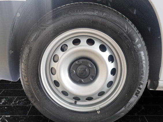 Vehicle image 10 Vehicle image 10