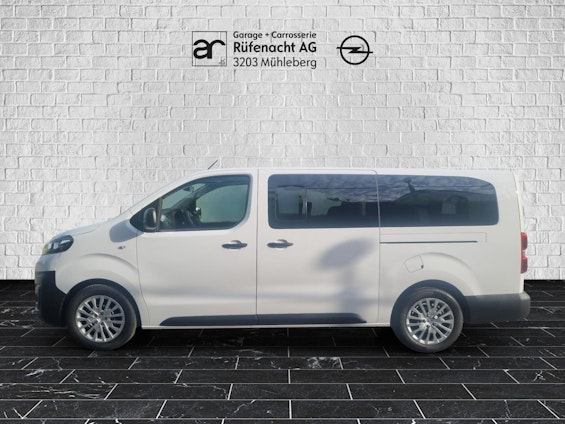 Vehicle image 4 Vehicle image 4