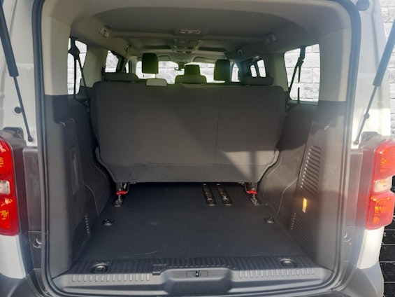 Vehicle image 8 Vehicle image 8