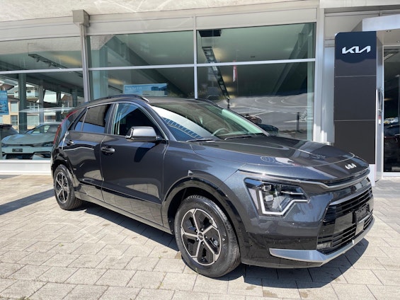 First vehicle image