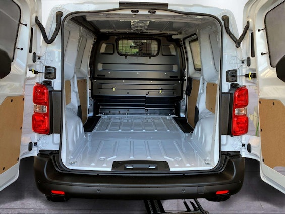 Vehicle image 5 Vehicle image 5