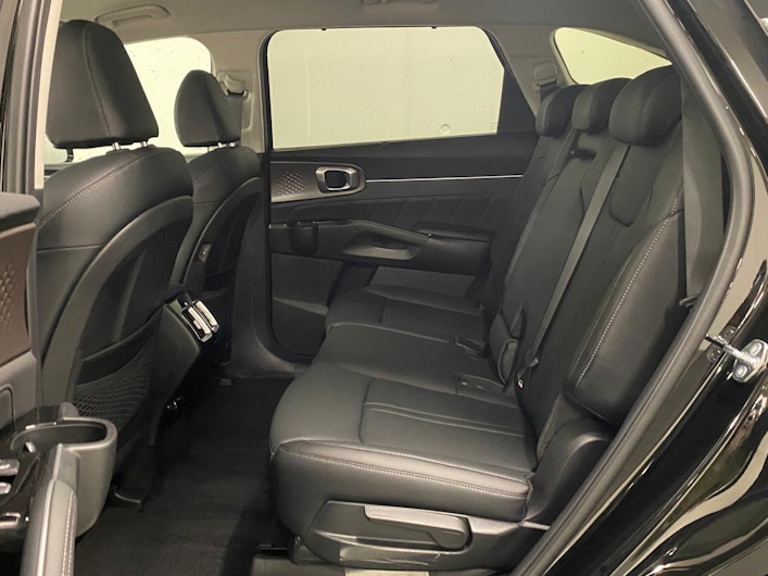 Vehicle image KIA SORENTO