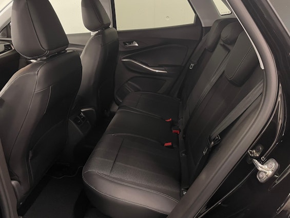 Vehicle image 4 Vehicle image 4