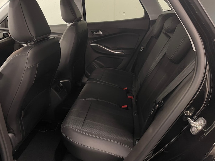 Vehicle image OPEL GRANDLAND