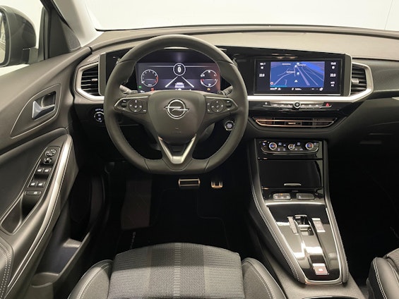 Vehicle image 8 Vehicle image 8