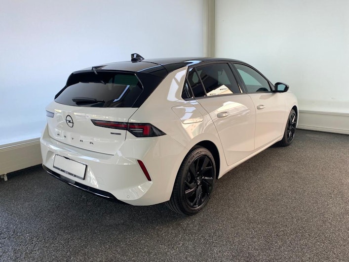 Vehicle image OPEL ASTRA