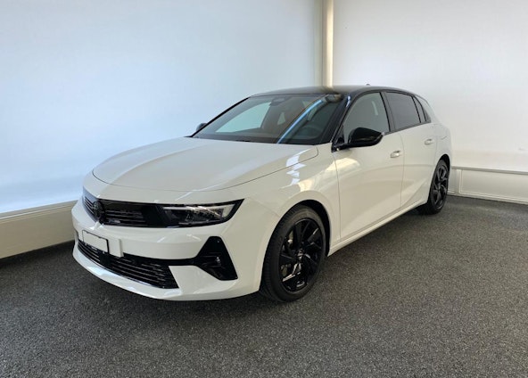 First vehicle image First vehicle image