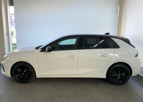 Vehicle image 3 Vehicle image 3