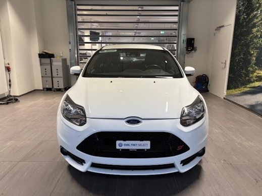 FORD Focus 2.0i EcoB SCTi ST-2 1