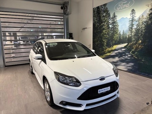 FORD Focus 2.0i EcoB SCTi ST-2 0