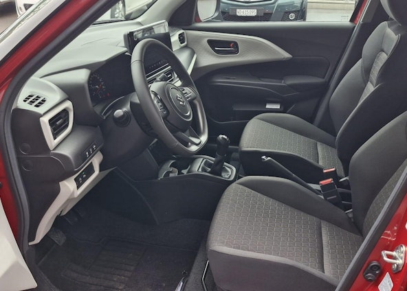 Vehicle image 8 Vehicle image 8