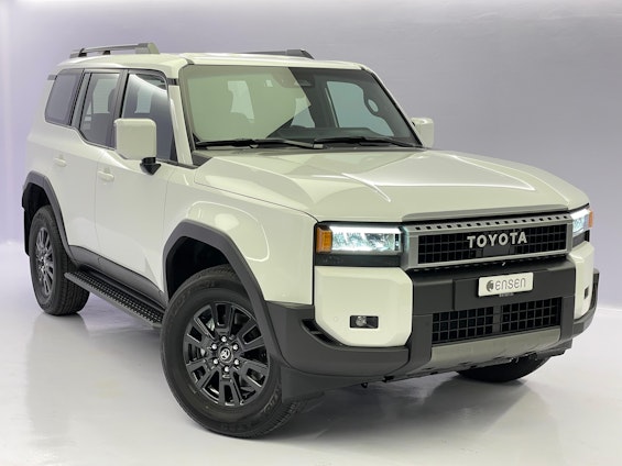 First vehicle image First vehicle image