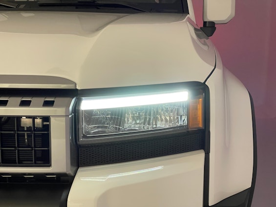 Vehicle image 18 Vehicle image 18