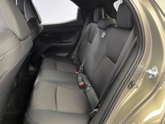 Vehicle image 9 Vehicle image 9